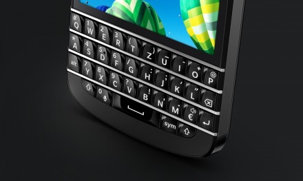 Für Tipp-Fans: Das neue Blackberry Q10 verfügt über eine verbesserte Tastatur (Foto: Blackberry).