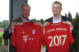 Karl-Heinz Rummenigge und Henning Stiegenroth (Bild: Deutsche Telekom AG)