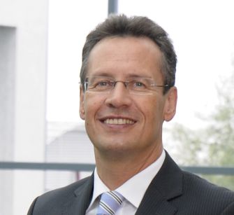 Raimund Genes, CTO bei Trend Micro, ist über die Plane des BND entsetzt, Wissen zu Sicherheitslücken anzukaufen (Bild: Trend Micro).