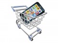 Smartphonekauf (Bild: Shutterstock/Christos Georghiou)