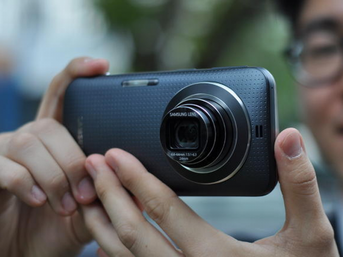 Samsung Galaxy K Zoom (Bild: Samsung)
